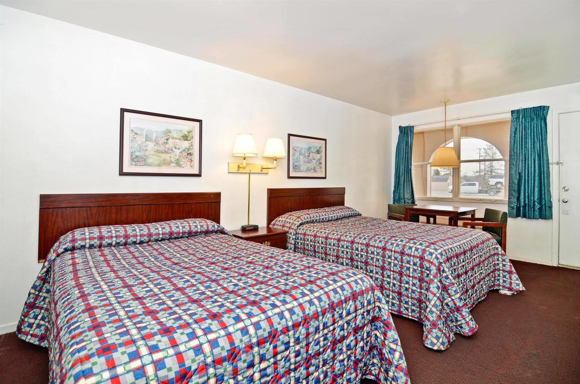 Americas Best Value Inn Chillicothe Exterior photo